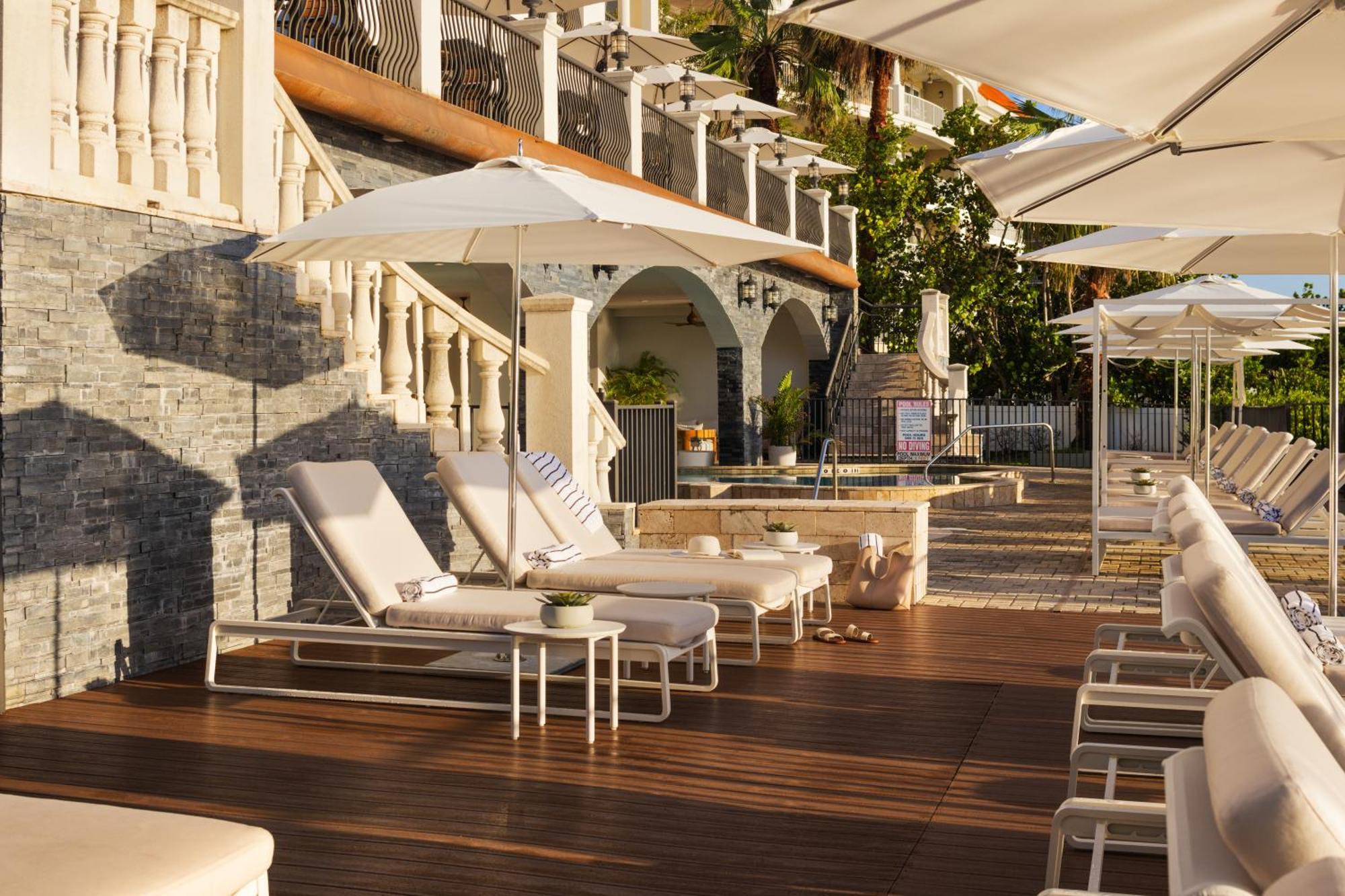 The Hotel Zamora St. Pete Beach Esterno foto